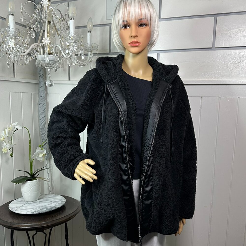 Teddy Bear Fuzzy Warm Jacket hood & Pockets Black Comfy Cozy Torrid size 1 / 1X